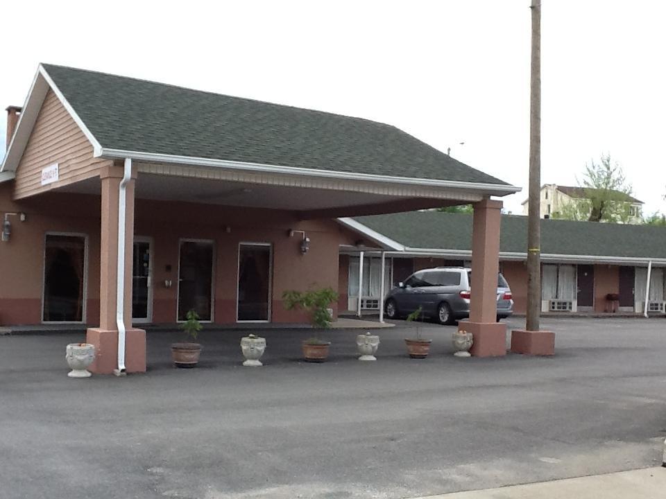 Caronoda Motel Central City Bagian luar foto