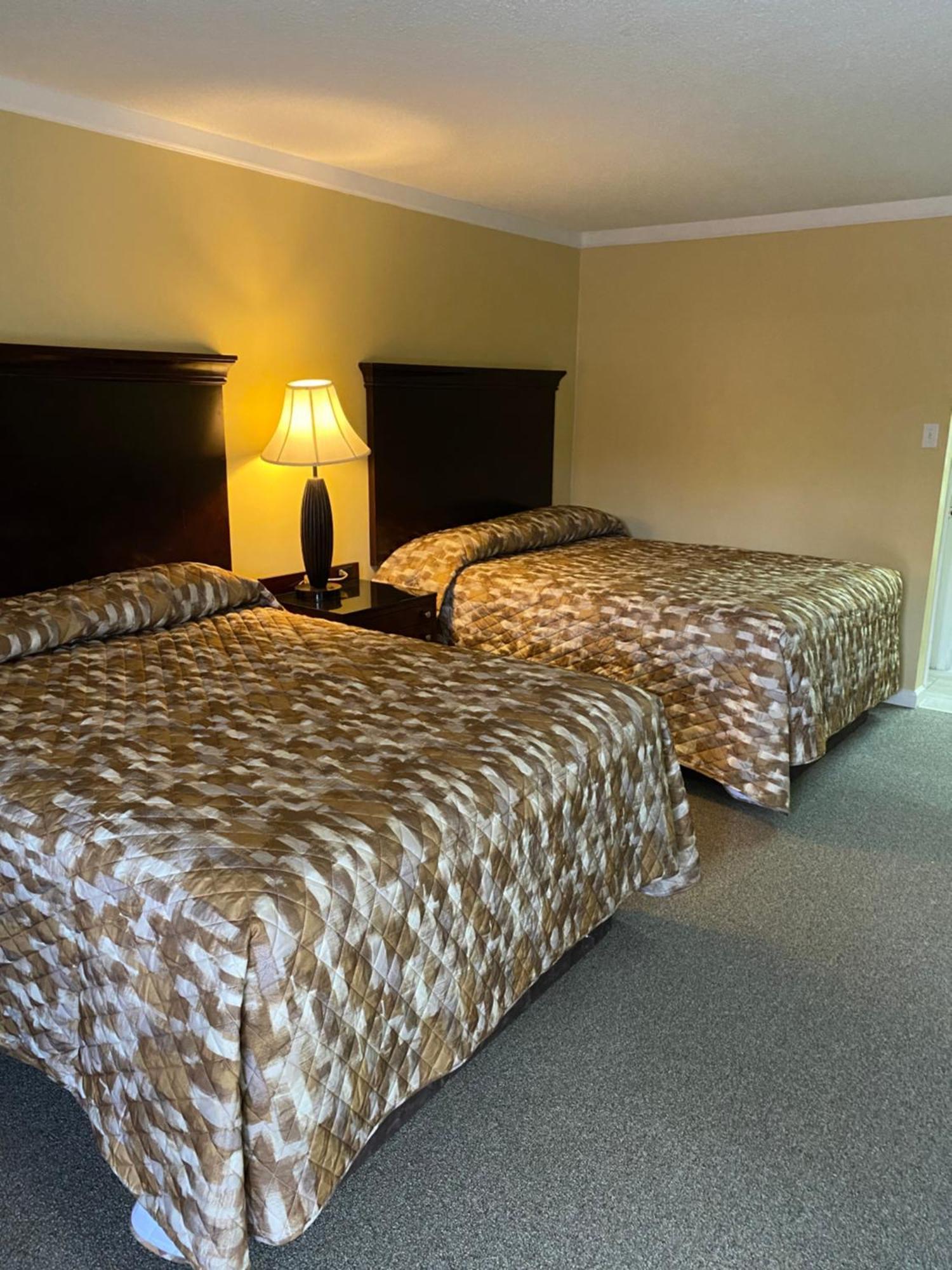 Caronoda Motel Central City Bagian luar foto